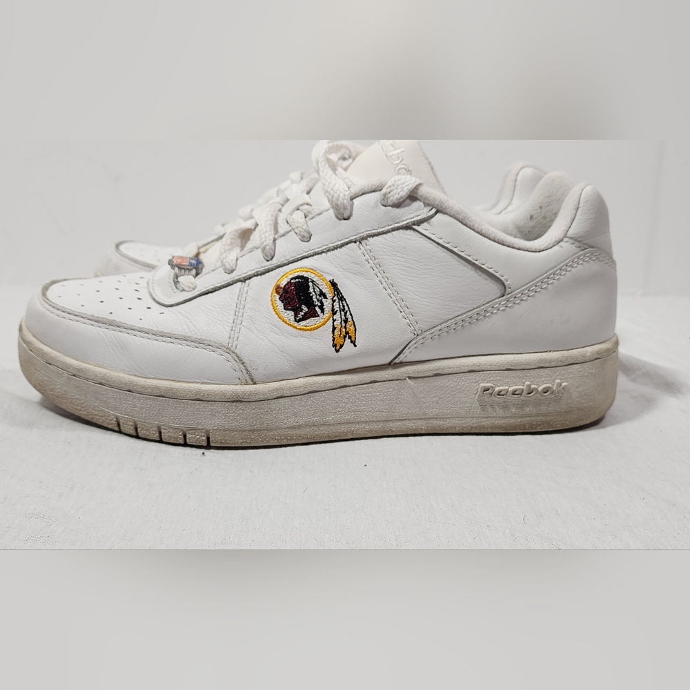 REEBOK RB 507 NFL WASHINGTON REDSKINS MEN'S SNEAKERS, SIZE 7.5 WHITE